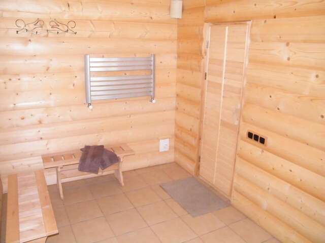 Гостевой дом Guest House with Sauna at Shishkina Брест-18